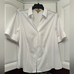 Ralph Lauren Women’s shirt excellent condition never worn
